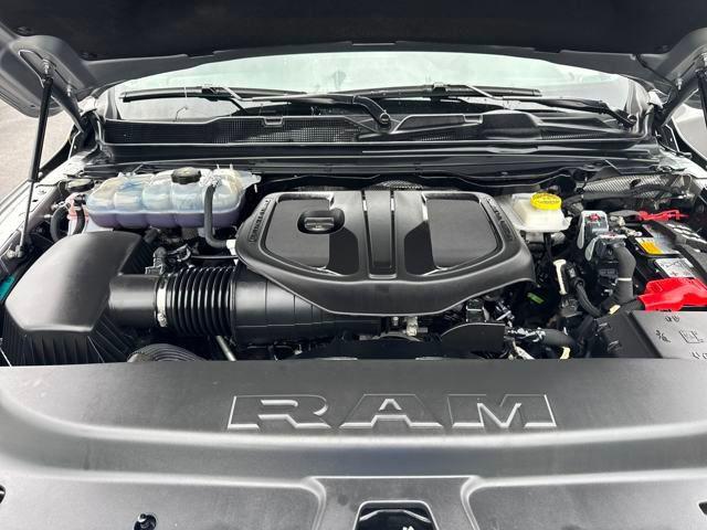 2025 Ram 1500 Big Horn Crew Cab 4x4 5'7" Box
