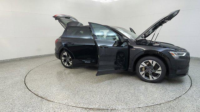 2021 Audi e-tron Premium quattro