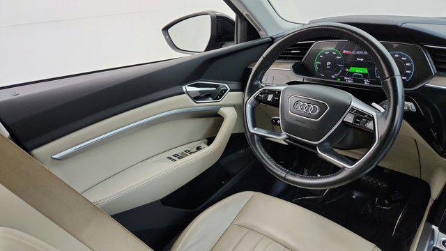 2021 Audi e-tron Premium quattro