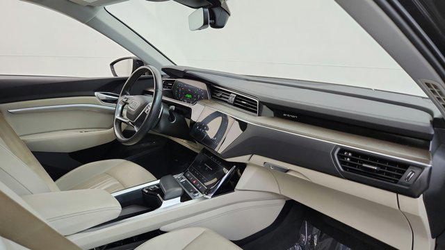 2021 Audi e-tron Premium quattro