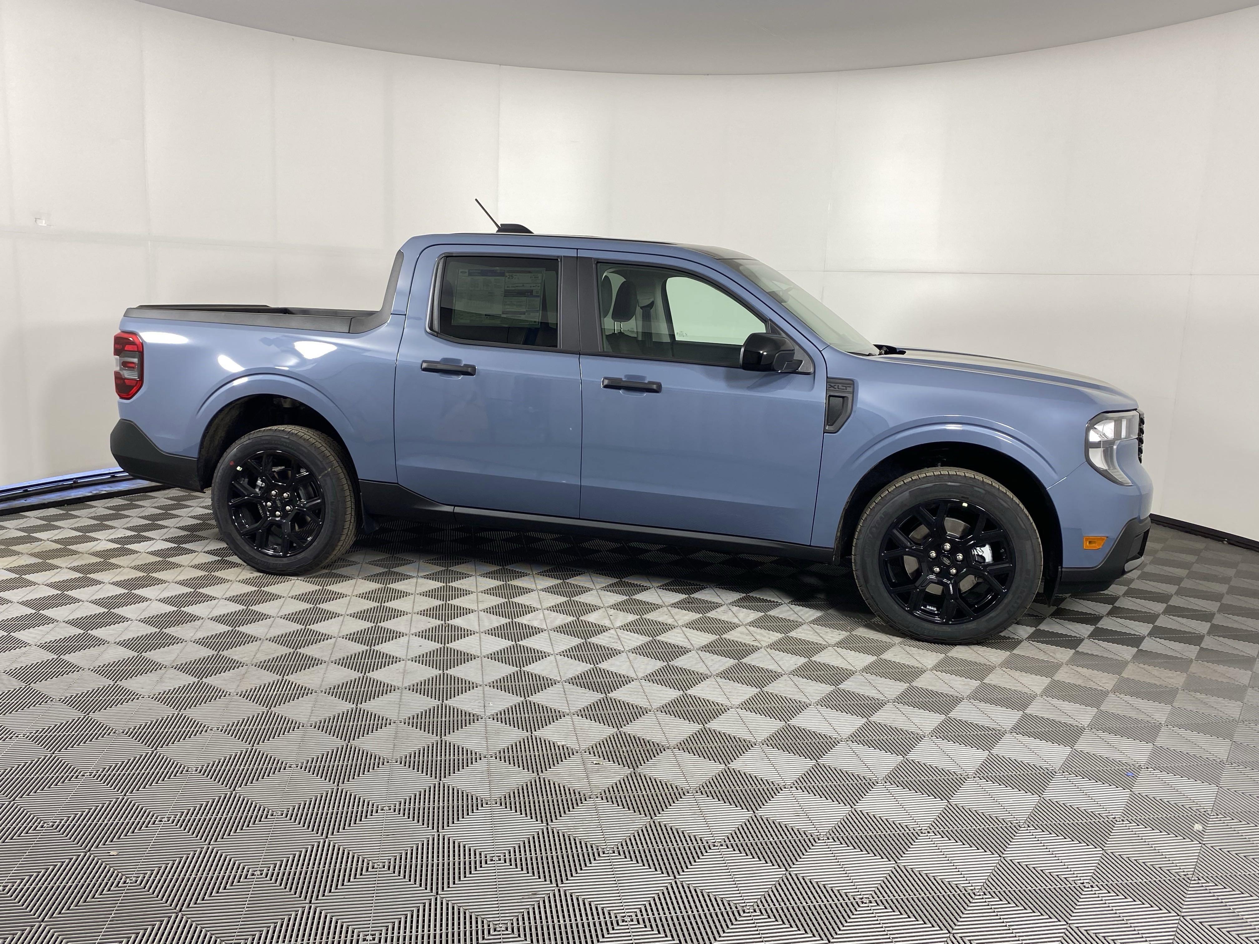 2025 Ford Maverick XLT - Photo 6