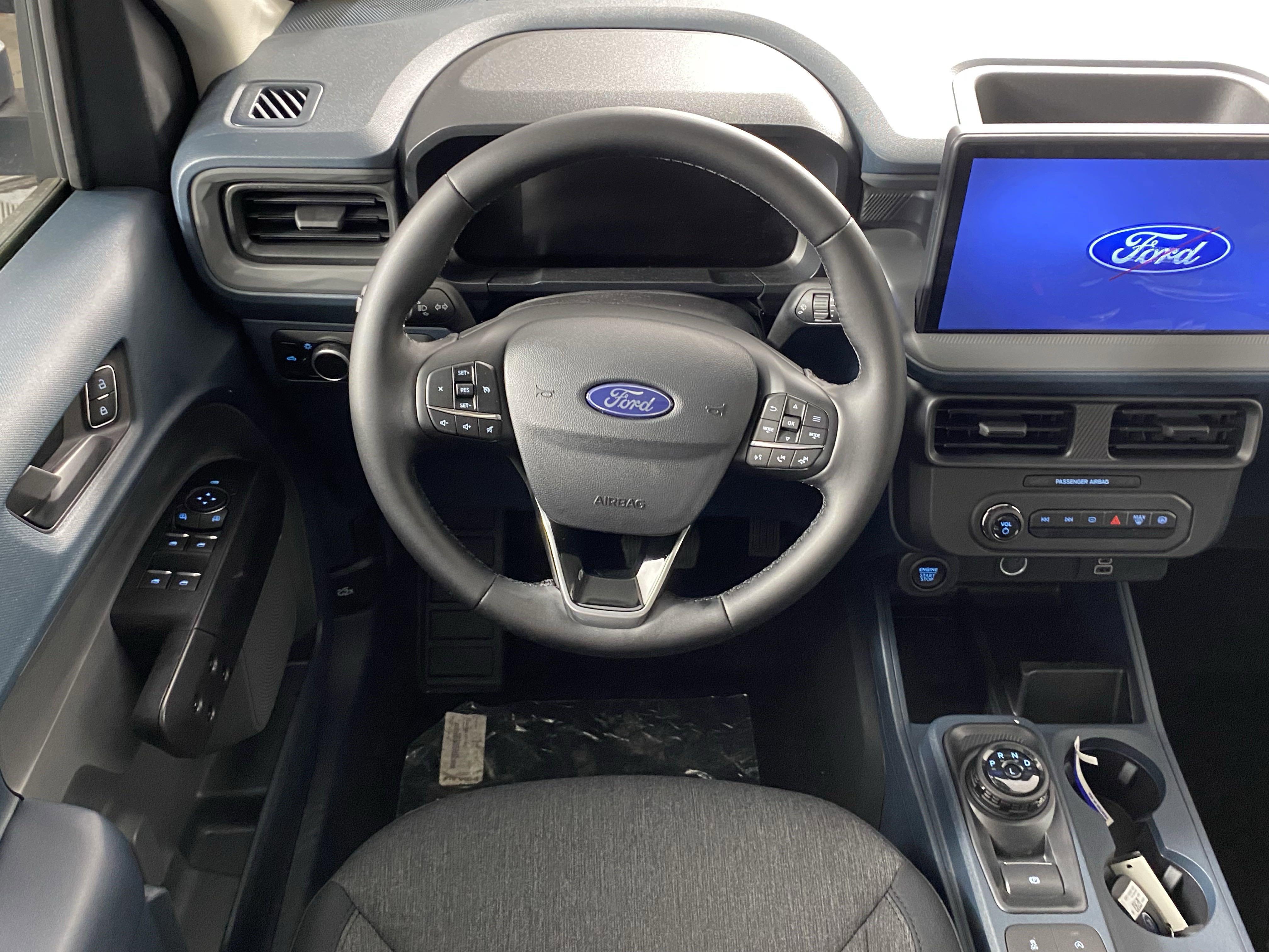 2025 Ford Maverick XLT - Photo 13