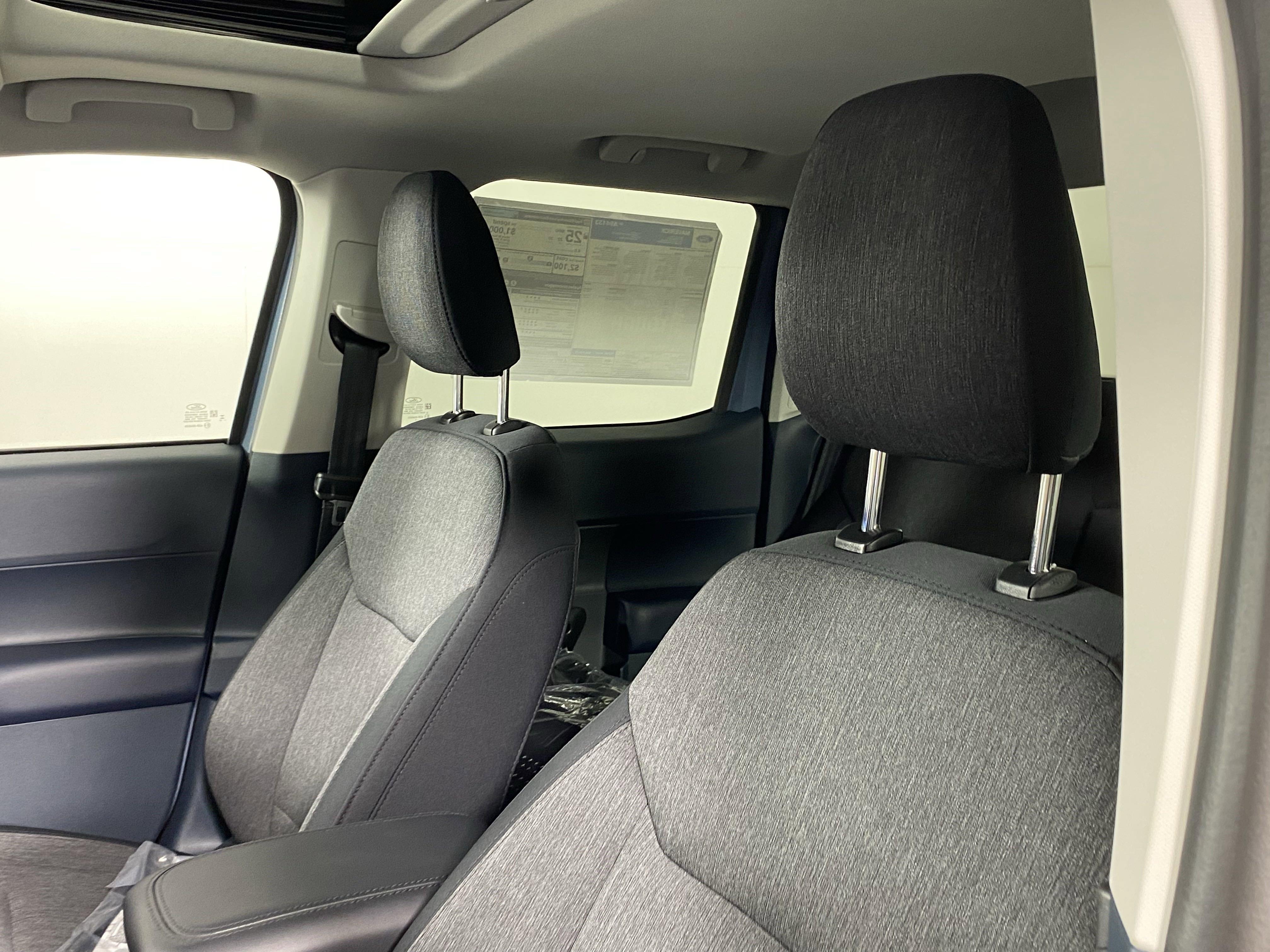 2025 Ford Maverick XLT - Photo 17