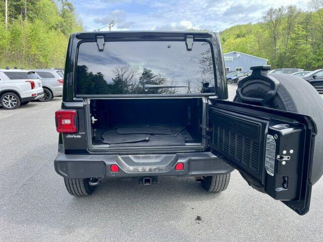 2020 Jeep Wrangler Sahara Altitude 4X4