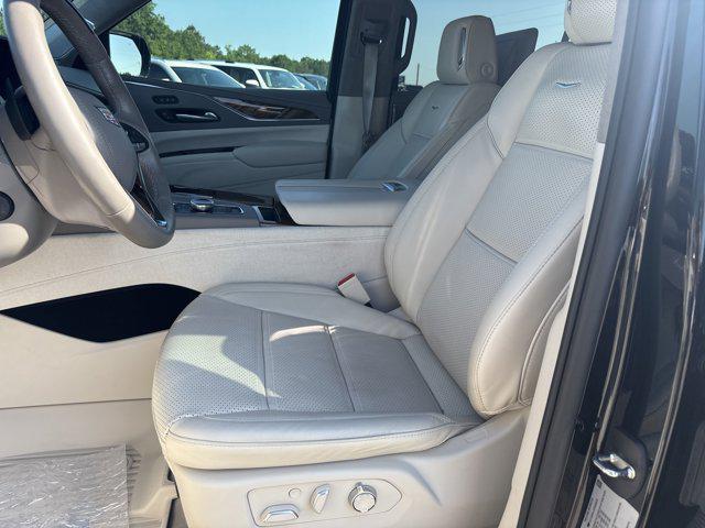 2023 Cadillac Escalade ESV 4WD Sport Platinum