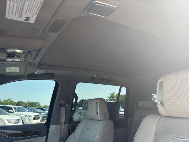 2023 Cadillac Escalade ESV 4WD Sport Platinum