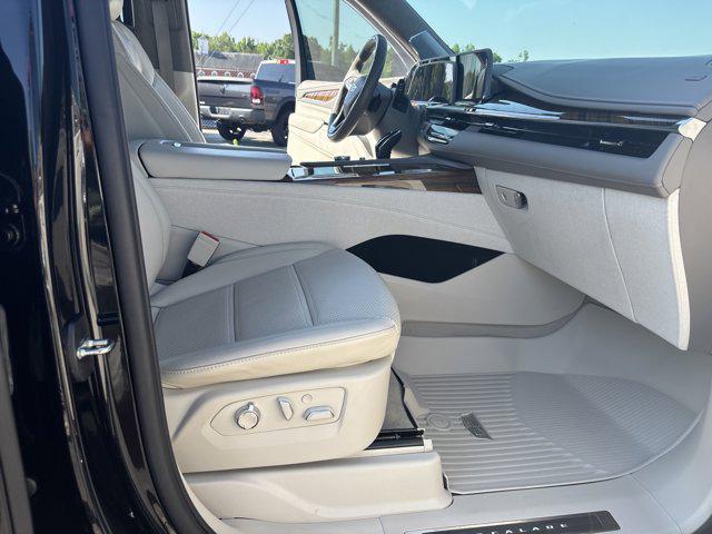2023 Cadillac Escalade ESV 4WD Sport Platinum