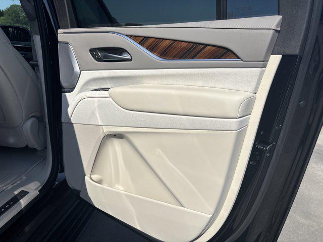 2023 Cadillac Escalade ESV 4WD Sport Platinum