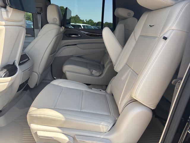 2023 Cadillac Escalade ESV 4WD Sport Platinum
