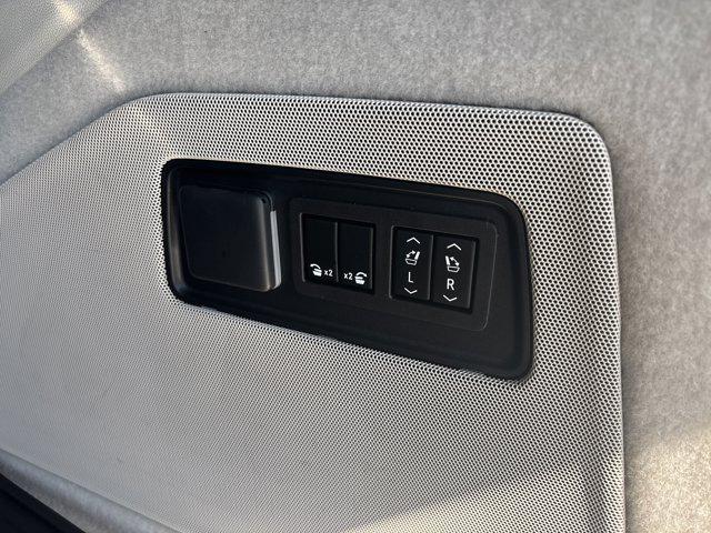 2023 Cadillac Escalade ESV 4WD Sport Platinum