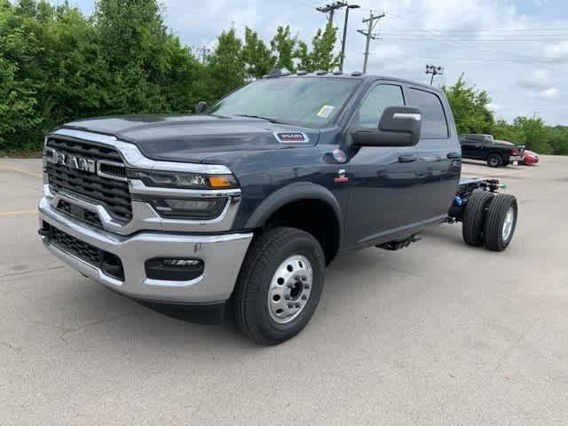 2025 RAM Ram 3500 Chassis Cab RAM 3500 TRADESMAN CREW CAB CHASSIS 4X4 60 CA