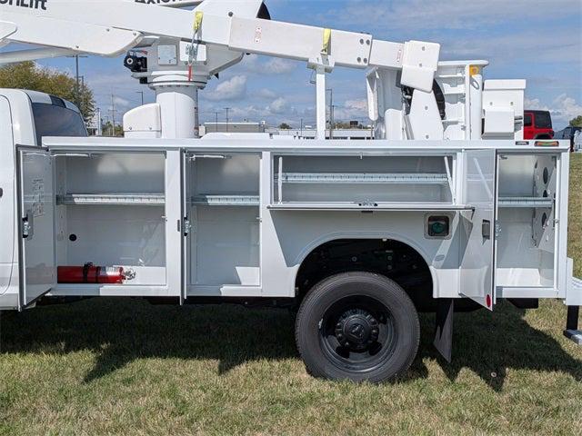 2025 RAM Ram 5500 Chassis Cab RAM 5500 TRADESMAN CHASSIS CREW CAB 4X4 84 CA 2025 RAM Ram 5500 Chassis Cab RAM 5500 TRADESMAN CHASSIS CREW CAB 4X4 84 CA
