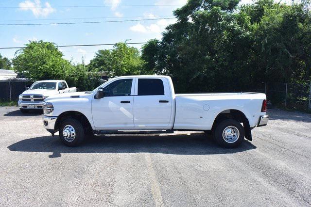 2025 RAM Ram 3500 RAM 3500 TRADESMAN CREW CAB 4X4 8 BOX