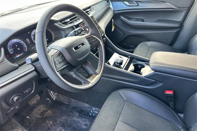 2025 Jeep Grand Cherokee GRAND CHEROKEE L ALTITUDE 4X4 2025 Jeep Grand Cherokee GRAND CHEROKEE L ALTITUDE 4X4