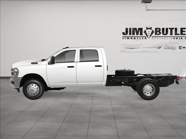 2025 RAM Ram 3500 Chassis Cab RAM 3500 TRADESMAN CREW CAB CHASSIS 4X4 60 CA