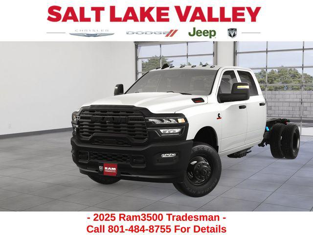 2025 RAM Ram 3500 Chassis Cab RAM 3500 TRADESMAN CREW CAB CHASSIS 4X4 60 CA