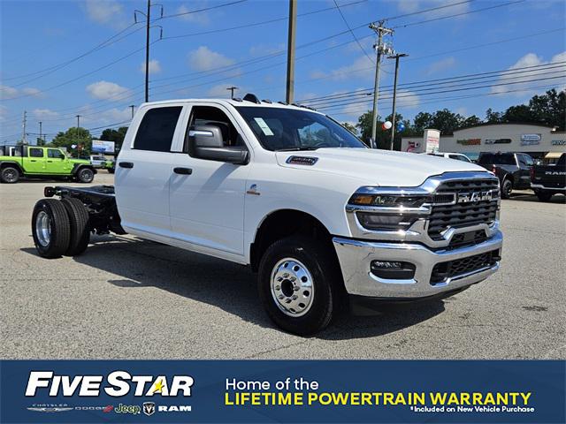 2025 RAM Ram 3500 Chassis Cab RAM 3500 TRADESMAN CREW CAB CHASSIS 4X4 60 CA 2025 RAM Ram 3500 Chassis Cab RAM 3500 TRADESMAN CREW CAB CHASSIS 4X4 60 CA