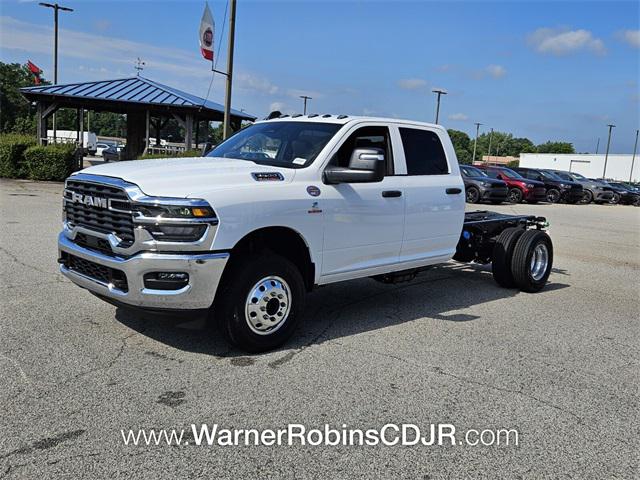 2025 RAM Ram 3500 Chassis Cab RAM 3500 TRADESMAN CREW CAB CHASSIS 4X4 60 CA 2025 RAM Ram 3500 Chassis Cab RAM 3500 TRADESMAN CREW CAB CHASSIS 4X4 60 CA