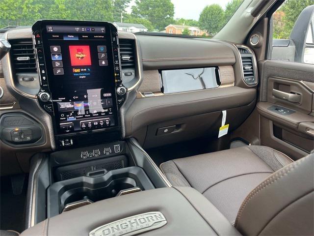 2025 RAM Ram 2500 RAM 2500 LIMITED LONGHORN CREW CAB 4X4 64 BOX