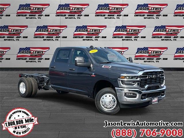 2025 RAM Ram 3500 Chassis Cab RAM 3500 TRADESMAN CREW CAB CHASSIS 4X4 60 CA