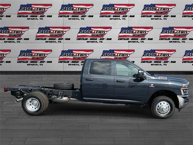 2025 RAM Ram 3500 Chassis Cab RAM 3500 TRADESMAN CREW CAB CHASSIS 4X4 60 CA