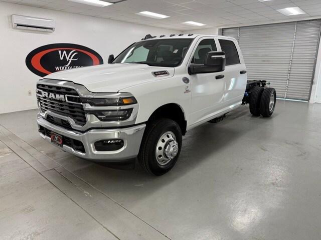 2025 RAM Ram 3500 Chassis Cab RAM 3500 TRADESMAN CREW CAB CHASSIS 4X4 60 CA