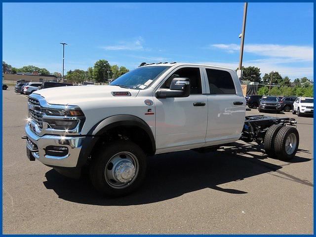 2025 RAM Ram 5500 Chassis Cab RAM 5500 TRADESMAN CHASSIS CREW CAB 4X4 60 CA