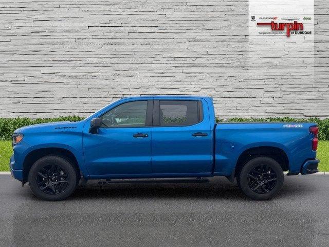 2022 Chevrolet Silverado 1500 4WD Crew Cab Short Bed Custom