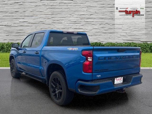 2022 Chevrolet Silverado 1500 4WD Crew Cab Short Bed Custom