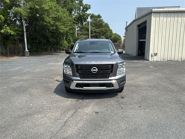 2024 Nissan TITAN Crew Cab SV 4x4