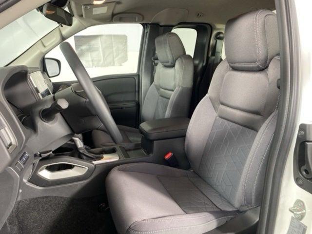 2025 Nissan Frontier King Cab SV 4x4