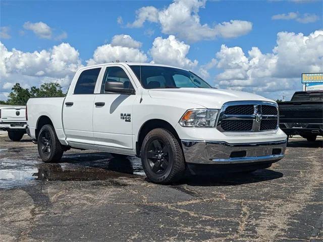 2022 RAM 1500 Classic SLT Crew Cab 4x2 57 Box