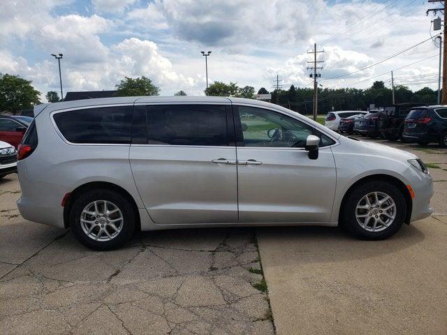 2023 Chrysler Voyager LX 2023 Chrysler Voyager LX