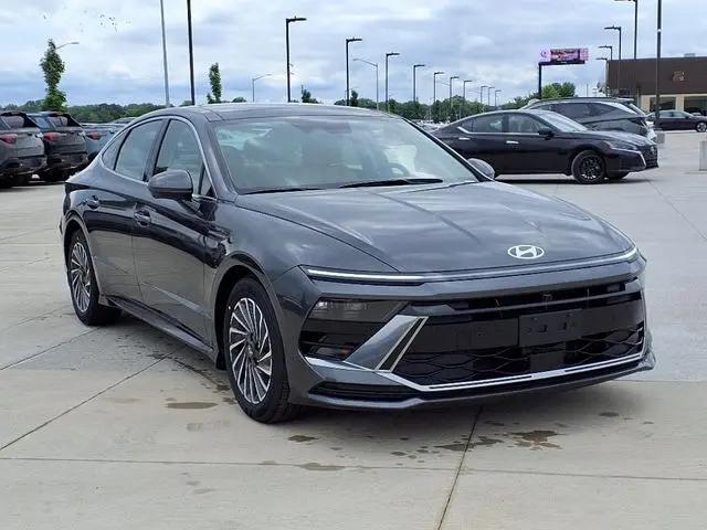 2025 Hyundai Sonata Hybrid Limited for sale in Springfield, IL