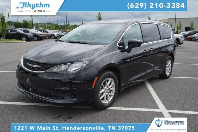 2021 Chrysler Voyager LX