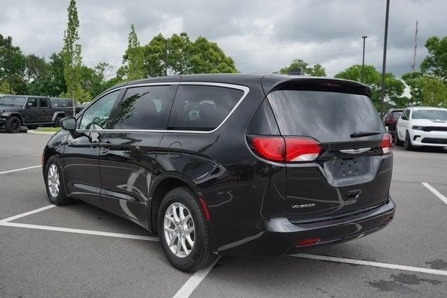2021 Chrysler Voyager LX