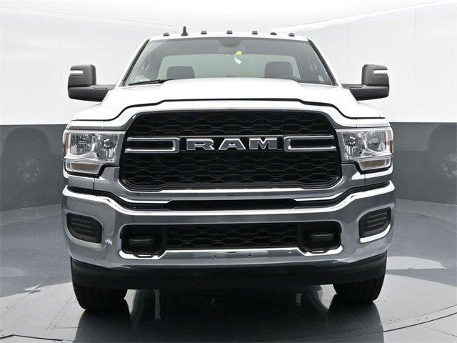 2023 RAM 3500 Tradesman Regular Cab 4x4 8 Box