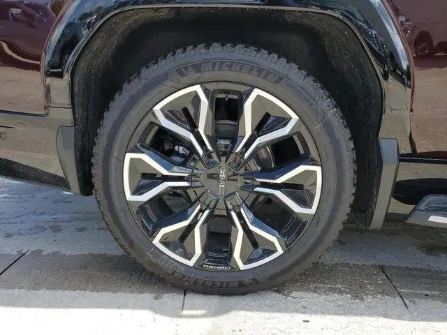 2025 GMC Sierra Extended Range Denali
