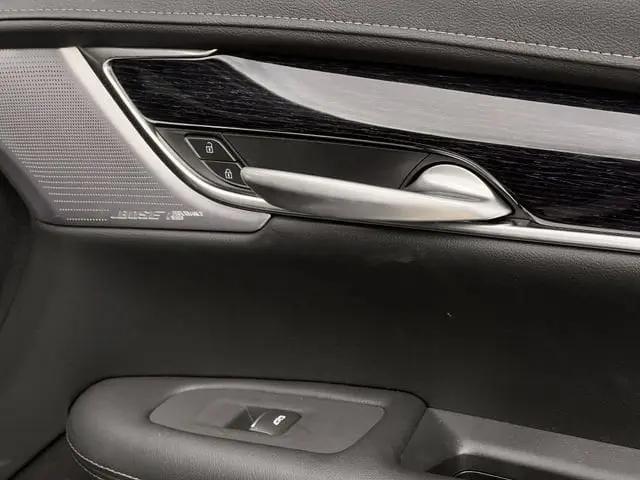 2025 Cadillac XT5 FWD Premium Luxury