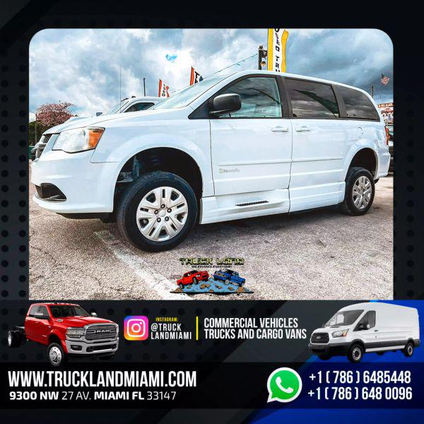 2017 Dodge Grand Caravan SE for sale in Miami, FL