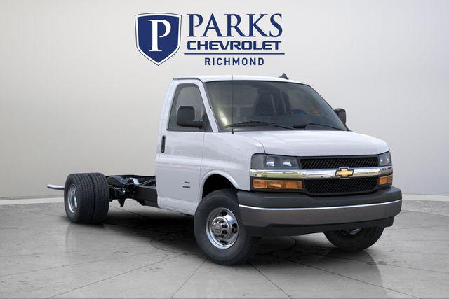 2025 Chevrolet Express Cutaway Work Van