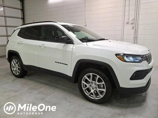 2024 Jeep Compass Latitude Lux FWD