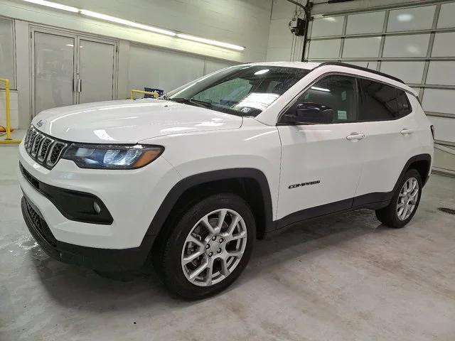 2024 Jeep Compass Latitude Lux FWD