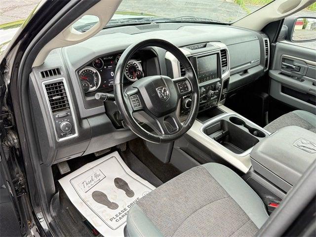 2017 RAM 1500 Big Horn Crew Cab 4x4 57 Box