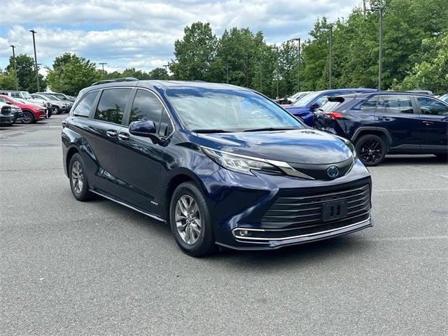 2021 Toyota Sienna XLE