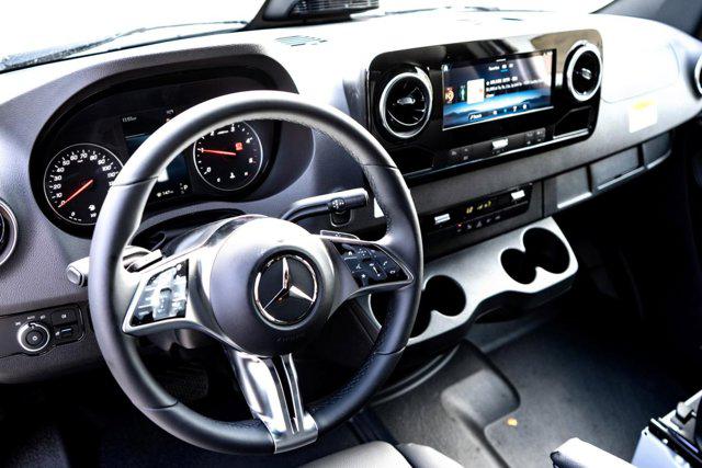 2025 Mercedes-Benz Sprinter 2500 Standard Roof 4-Cyl Diesel