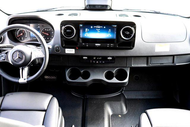 2025 Mercedes-Benz Sprinter 2500 Standard Roof 4-Cyl Diesel