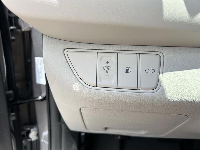 2025 Genesis G70 2.5T RWD