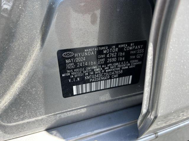 2025 Genesis G70 2.5T RWD