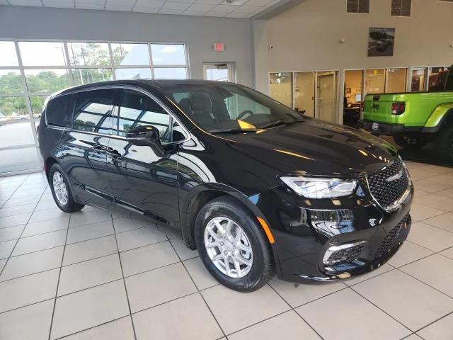 2025 Chrysler Pacifica PACIFICA SELECT